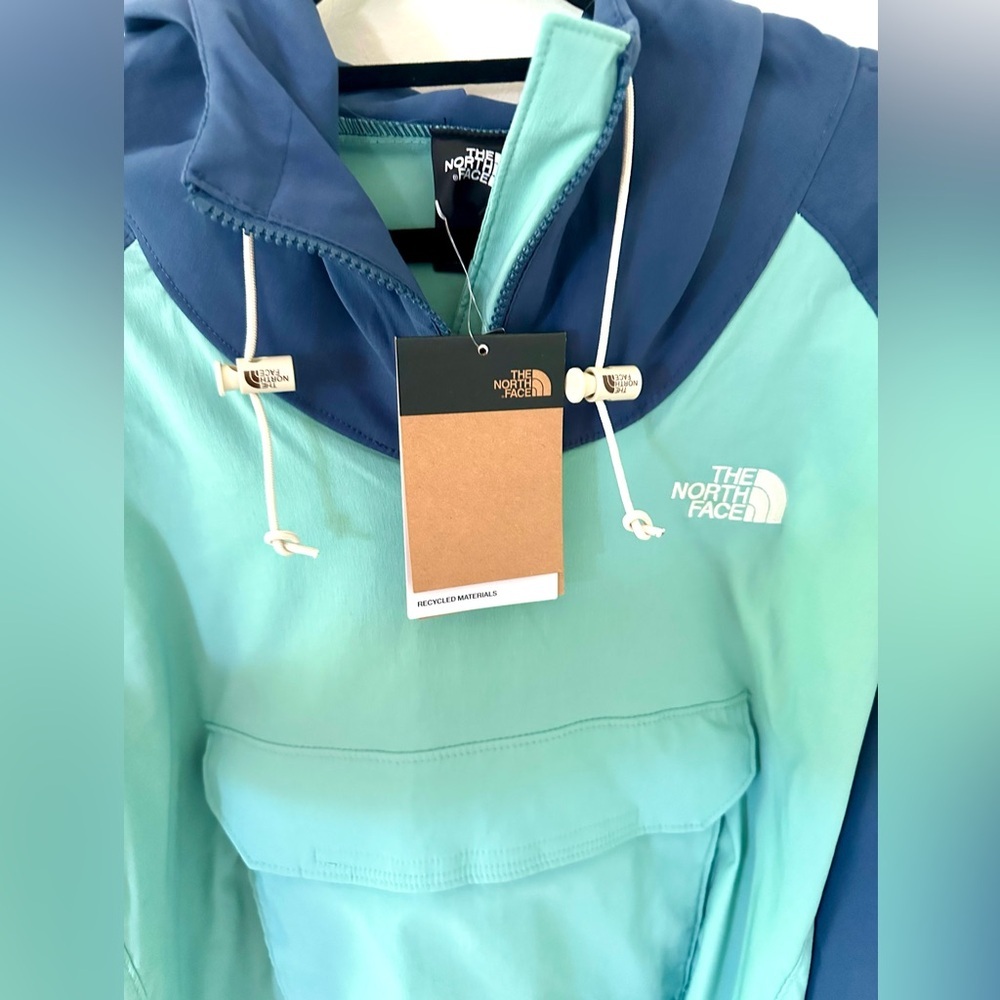 The North Face men’s Two-Tone Windbreaker Jacket - Teal & Navy NWT size L - Picture 3 of 9